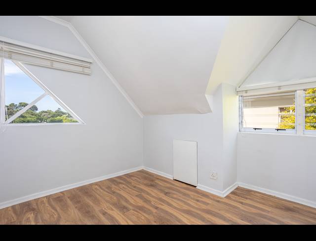 2 BEDROOM APARTMENT RENTED IN CLAREMONT UPPER